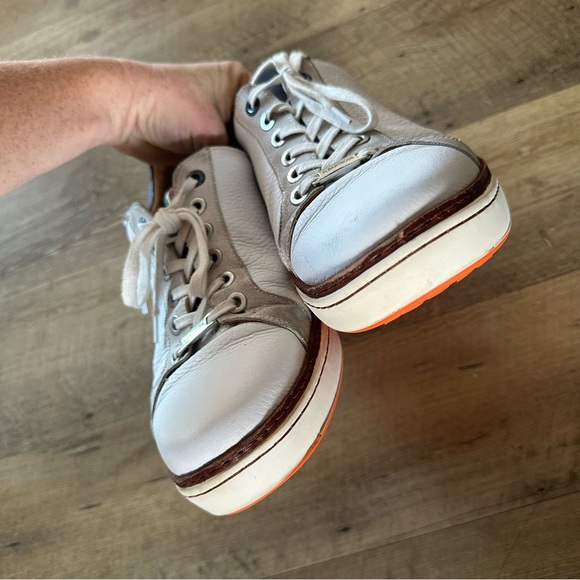 Royal Albartross Men's The Solstice Spikeless Golf Shoes - Picture 8 of 16